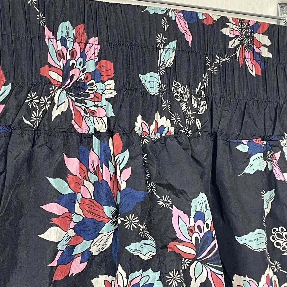 Free People Movement The Way Home Black Floral Shorts‎ Size M - Picture 4 of 8